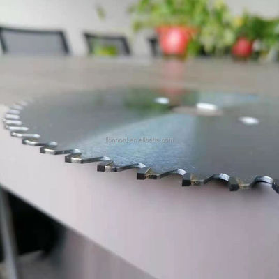 24 Zoll TCT Karbid Zähne Holz Schneidplatte Rundsäge Klinge mit Zähnen