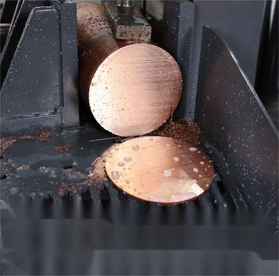 Intelligente CNC-Metall-Bandsäge mit 4kw Motorleistung und 4400*34mm Klingengröße