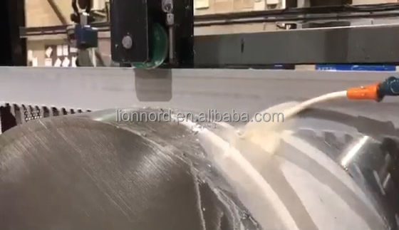 Intelligente CNC-Metall-Bandsäge mit 4kw Motorleistung und 4400*34mm Klingengröße